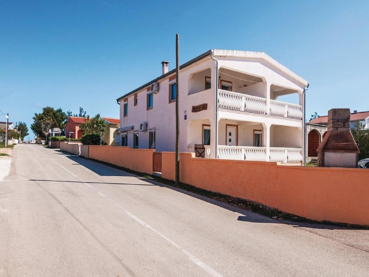 Apartments Hak Vir Exterior foto